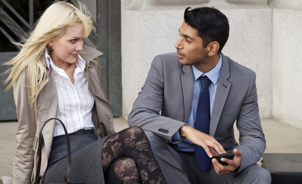 woman-man-talk-mensday.gr