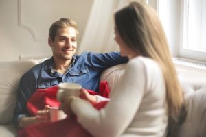 pente-ta-gynaikeia-thelw-sth-shesh-tous-me-enan-andra-men-mensdaygr