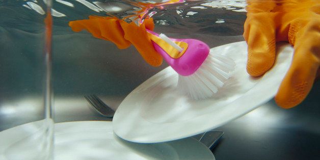 etoimasia-toy-spitioy-prin-kai-meta-to-kalesma-tis-pareas-soy8-mensdaygr